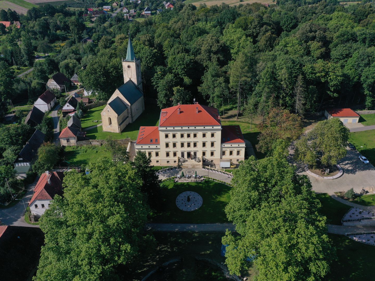 Pałac w Lubiechowej